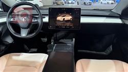 تسلا موديل 3